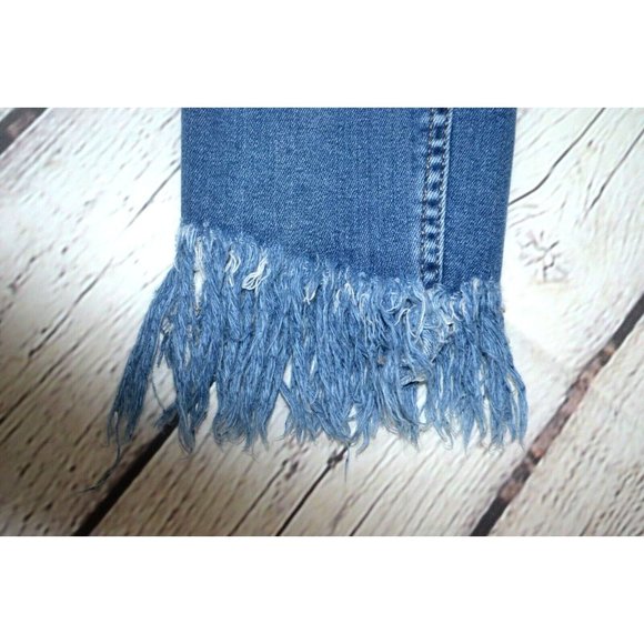 FREE PEOPLE Women's High Rise Fringe Crop Jeans SIZE 25 Medium Wash - Picture 6 of 7